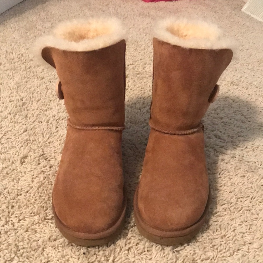 UGGS